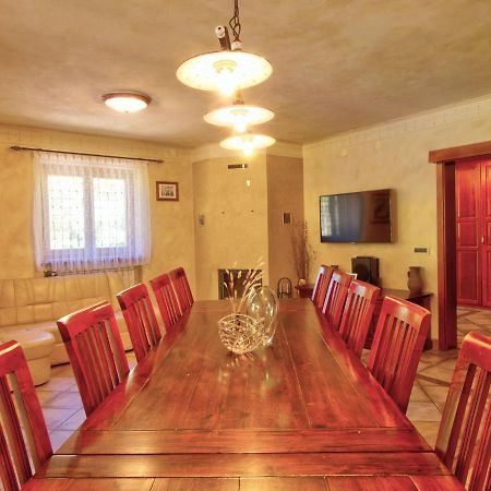 Family Apartment Rihter Črni Kal Exterior foto
